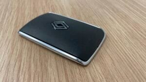 2021 - Story Renault - Hands-Free Card 20 years of innovation in the palm of your hand (6)