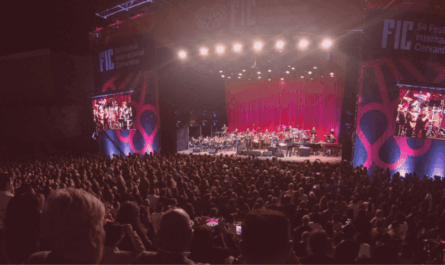 El Festival Internacional Cervantino lleva la danza y la música a las plazas de Guanajuato